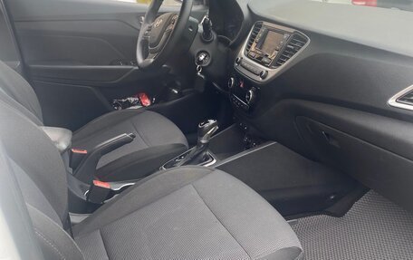 Hyundai Solaris II рестайлинг, 2018 год, 1 100 000 рублей, 2 фотография