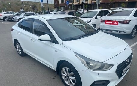 Hyundai Solaris II рестайлинг, 2018 год, 1 100 000 рублей, 3 фотография