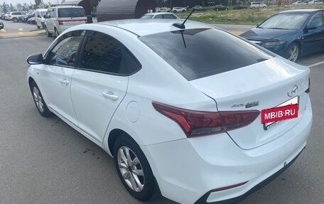 Hyundai Solaris II рестайлинг, 2018 год, 1 100 000 рублей, 5 фотография