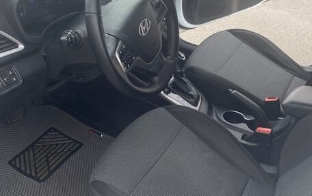 Hyundai Solaris II рестайлинг, 2018 год, 1 100 000 рублей, 9 фотография