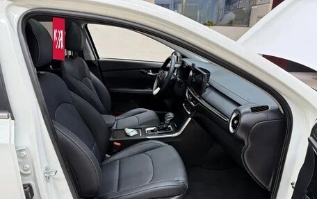 KIA K3, 2022 год, 1 570 000 рублей, 16 фотография