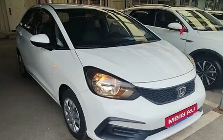 Honda Fit, 2022 год, 1 200 000 рублей, 3 фотография