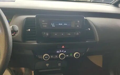 Honda Fit, 2022 год, 1 200 000 рублей, 16 фотография