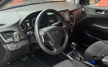 Hyundai Solaris II рестайлинг, 2021 год, 1 450 000 рублей, 6 фотография