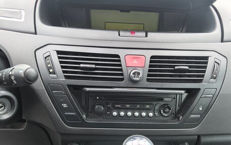 Citroen C4 Picasso II рестайлинг, 2010 год, 650 000 рублей, 10 фотография