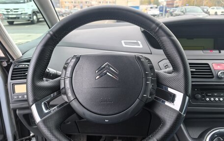 Citroen C4 Picasso II рестайлинг, 2010 год, 650 000 рублей, 11 фотография