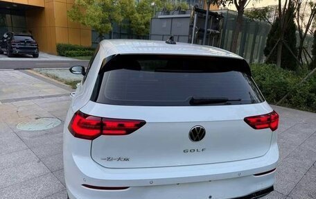 Volkswagen Golf VIII, 2022 год, 1 360 000 рублей, 5 фотография