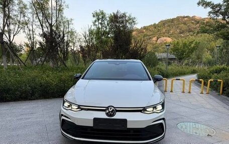 Volkswagen Golf VIII, 2022 год, 1 360 000 рублей, 2 фотография