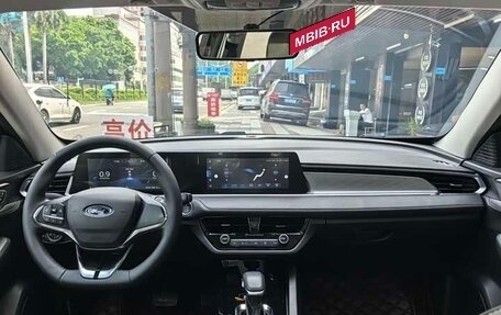 Ford Escort, 2022 год, 1 175 000 рублей, 8 фотография