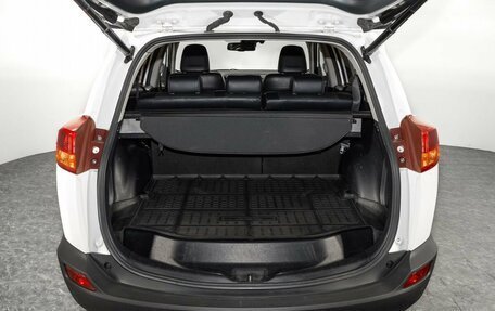 Toyota RAV4, 2013 год, 1 900 000 рублей, 17 фотография