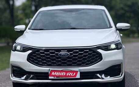 Ford Escort, 2022 год, 1 167 000 рублей, 3 фотография