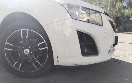 Chevrolet Cruze II, 2013 год, 700 000 рублей, 2 фотография