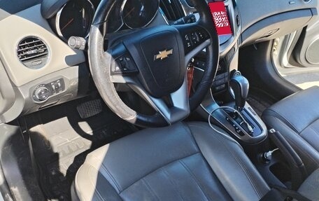 Chevrolet Cruze II, 2013 год, 700 000 рублей, 15 фотография