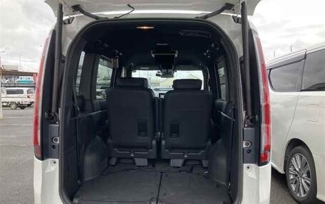 Honda Stepwgn, 2022 год, 2 510 000 рублей, 5 фотография