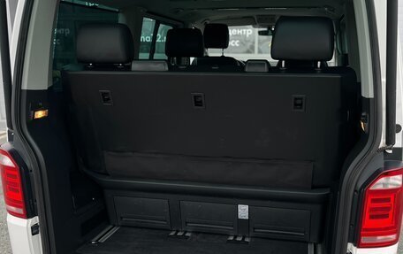 Volkswagen Multivan T6 рестайлинг, 2019 год, 4 170 000 рублей, 10 фотография