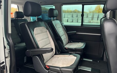 Volkswagen Multivan T6 рестайлинг, 2019 год, 4 170 000 рублей, 16 фотография