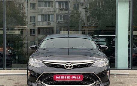 Toyota Camry, 2017 год, 2 520 000 рублей, 2 фотография