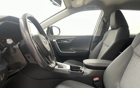 Toyota RAV4, 2021 год, 3 345 000 рублей, 10 фотография