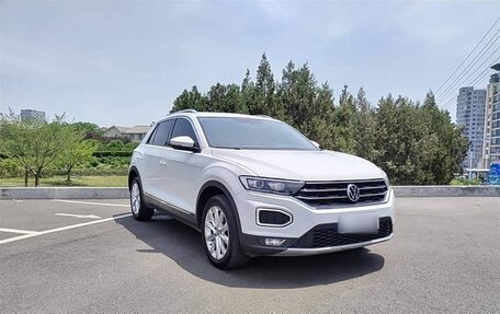 Volkswagen T-Roc I, 2022 год, 1 570 000 рублей, 3 фотография