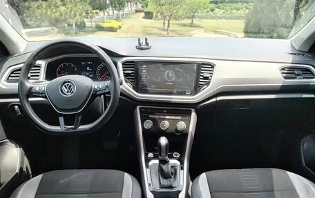 Volkswagen T-Roc I, 2022 год, 1 570 000 рублей, 9 фотография