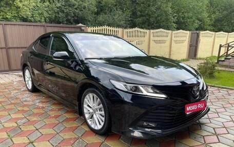 Toyota Camry, 2018 год, 2 300 000 рублей, 1 фотография