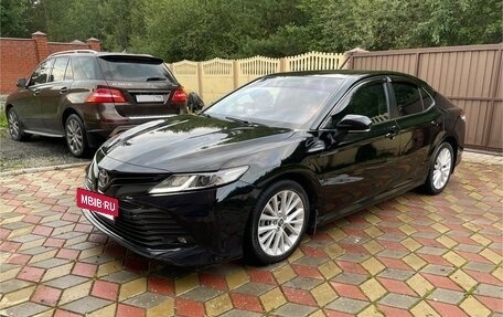 Toyota Camry, 2018 год, 2 300 000 рублей, 7 фотография
