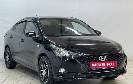 Hyundai Solaris II рестайлинг, 2021 год, 1 430 000 рублей, 2 фотография
