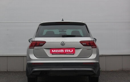 Volkswagen Tiguan II, 2018 год, 2 475 000 рублей, 4 фотография