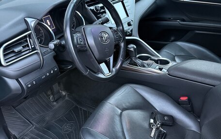Toyota Camry, 2018 год, 2 400 000 рублей, 2 фотография