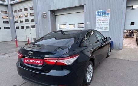 Toyota Camry, 2018 год, 2 400 000 рублей, 6 фотография