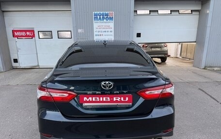 Toyota Camry, 2018 год, 2 400 000 рублей, 5 фотография