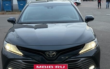 Toyota Camry, 2018 год, 2 400 000 рублей, 13 фотография