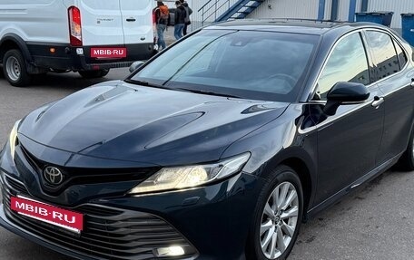 Toyota Camry, 2018 год, 2 400 000 рублей, 14 фотография