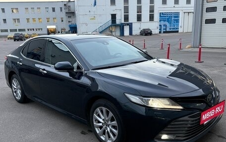 Toyota Camry, 2018 год, 2 400 000 рублей, 16 фотография