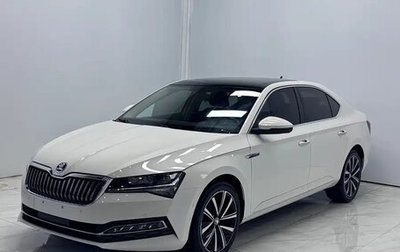 Skoda Superb III рестайлинг, 2022 год, 2 030 888 рублей, 1 фотография