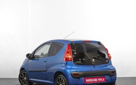 Peugeot 107 I рестайлинг, 2010 год, 509 000 рублей, 7 фотография