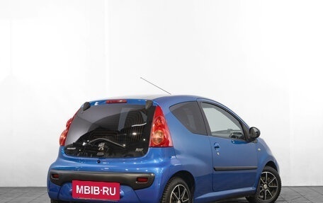 Peugeot 107 I рестайлинг, 2010 год, 509 000 рублей, 5 фотография