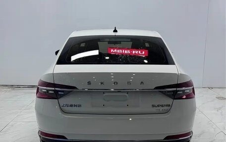 Skoda Superb III рестайлинг, 2022 год, 2 030 888 рублей, 5 фотография