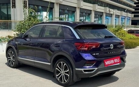 Volkswagen T-Roc I, 2022 год, 2 100 000 рублей, 5 фотография