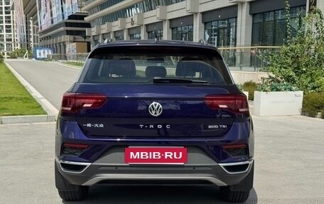 Volkswagen T-Roc I, 2022 год, 2 100 000 рублей, 6 фотография