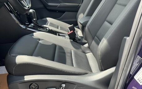 Volkswagen T-Roc I, 2022 год, 2 100 000 рублей, 13 фотография