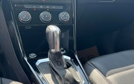 Volkswagen T-Roc I, 2022 год, 2 100 000 рублей, 12 фотография