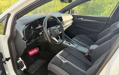Volkswagen Golf VIII, 2022 год, 1 950 000 рублей, 8 фотография