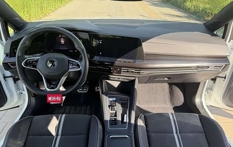 Volkswagen Golf VIII, 2022 год, 1 950 000 рублей, 10 фотография