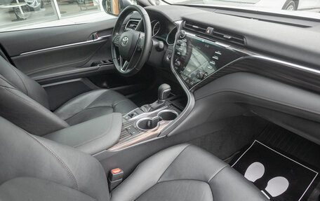 Toyota Camry, 2021 год, 2 498 000 рублей, 20 фотография