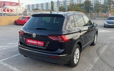 Volkswagen Tiguan II, 2018 год, 2 000 000 рублей, 5 фотография
