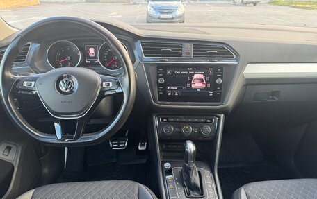 Volkswagen Tiguan II, 2018 год, 2 000 000 рублей, 12 фотография