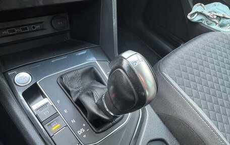 Volkswagen Tiguan II, 2018 год, 2 000 000 рублей, 31 фотография