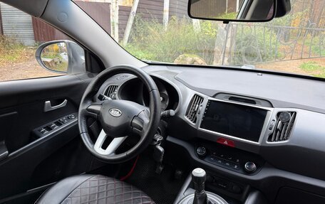 KIA Sportage III, 2010 год, 920 000 рублей, 14 фотография