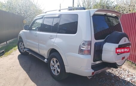 Mitsubishi Pajero IV, 2014 год, 2 650 000 рублей, 5 фотография